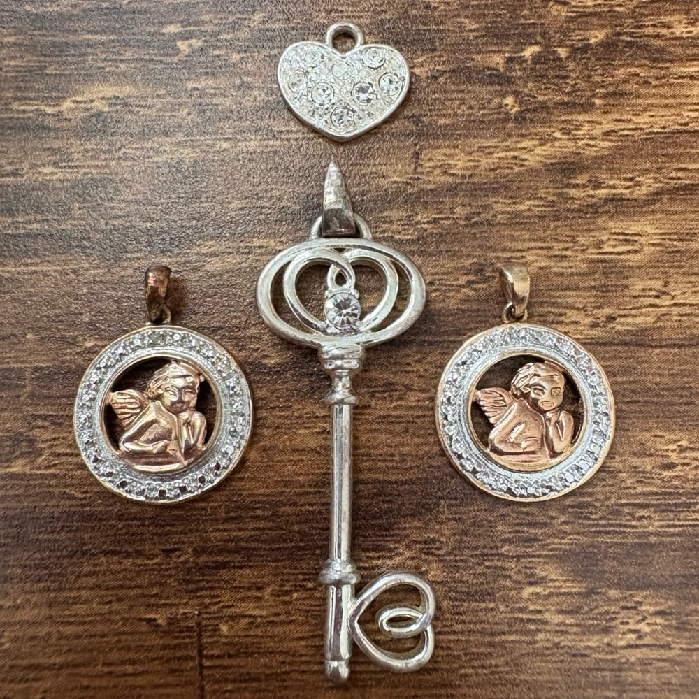 4/$13 Gaurdian Angel Heart Key Pendant Set